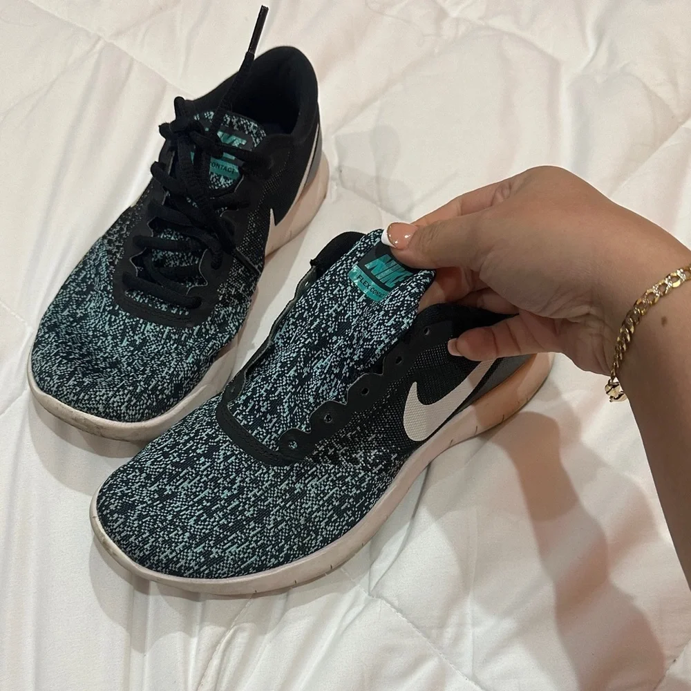 Nike Black and Green Athletic Shoes size 7